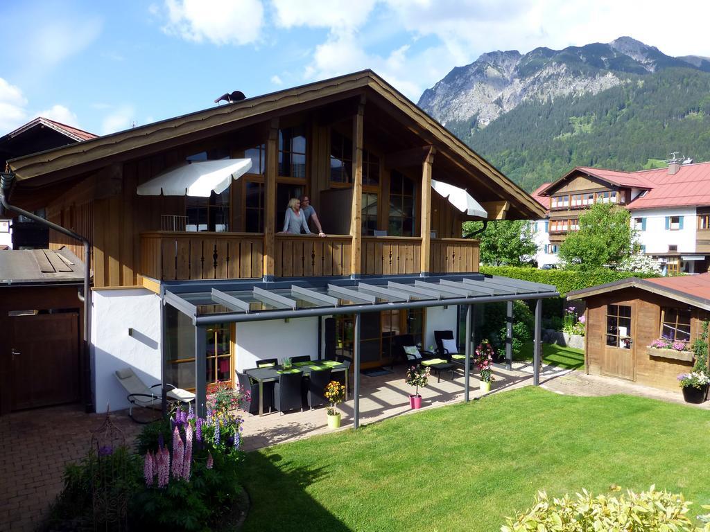 Engels Landhaus Оберстдорф Номер фото
